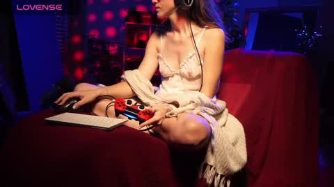 2photogs_raw online show from January 26, 2025, 12:37 am