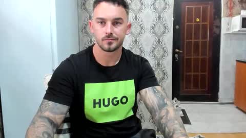 2sexymuscles online show from May 25, 2026, 10:05 pm