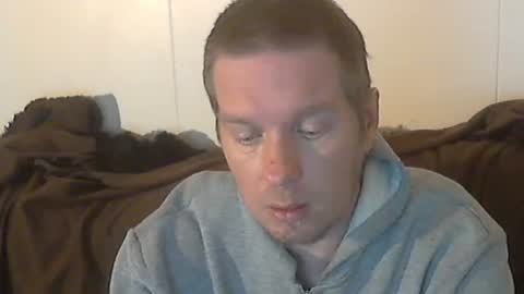 2small4you83 online show from December 5, 2024, 1:14 am