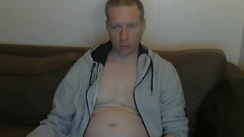 Snapshot of 2small4you83 chatting on May 27, 2026, 1:57 am 2small4you83 online show from May 27, 2026, 1:57 am