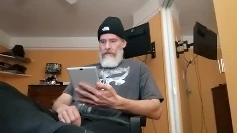 32666damon online show from December 23, 2025, 3:26 am