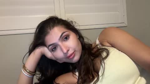 Venus Raee online show from May 28, 2026, 5:49 am