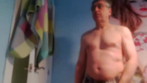 Snapshot of 41bigdick41 chatting on April 19, 2026, 4:39 pm 41bigdick41 online show from April 19, 2026, 4:39 pm