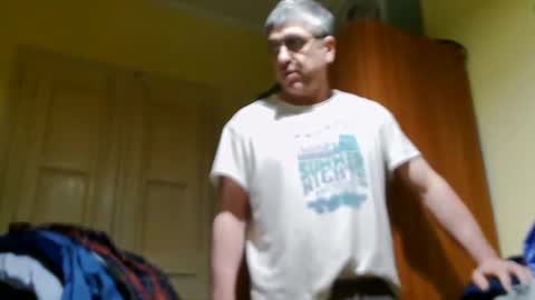 Snapshot of 41bigdick41 chatting on April 24, 2026, 5:32 am 41bigdick41 online show from April 24, 2026, 5:32 am