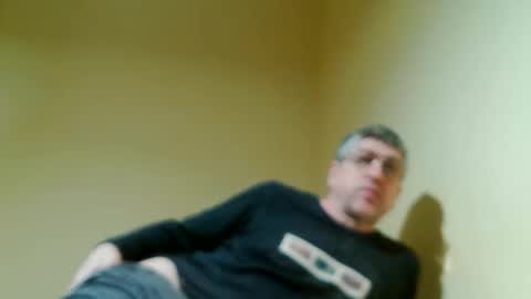Snapshot of 41bigdick41 chatting on April 25, 2026, 5:21 pm 41bigdick41 online show from April 25, 2026, 5:21 pm