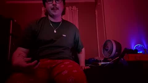 Snapshot of 420jizzva chatting on March 10, 2026, 12:48 am Daddythickdick420 online show from March 10, 2026, 12:48 am