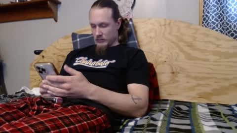 Snapshot of 420st chatting on January 11, 2025, 8:32 pm font size 3 FUN WITH DICK AND MARY JANEfont online show from January 11, 2025, 8:32 pm