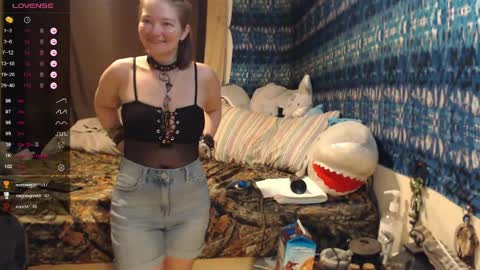 Snapshot of 420stonerchick chatting on April 24, 2026, 12:18 pm 420stonerchick online show from April 24, 2026, 12:18 pm