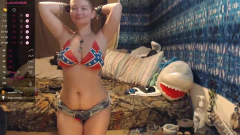 Snapshot of 420stonerchick chatting on May 26, 2026, 3:46 am 420stonerchick online show from May 26, 2026, 3:46 am
