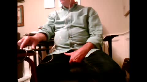 Snapshot of 4uguys chatting on October 6, 2025, 4:21 am 4uguys online show from October 6, 2025, 4:21 am