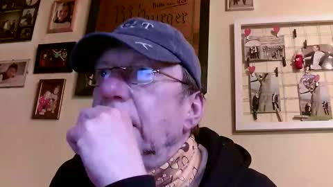 Snapshot of 64shorty chatting on April 21, 2026, 10:54 am 64shorty online show from April 21, 2026, 10:54 am