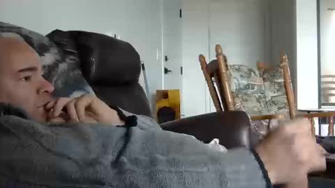 66bear online show from October 13, 2025, 4:07 pm