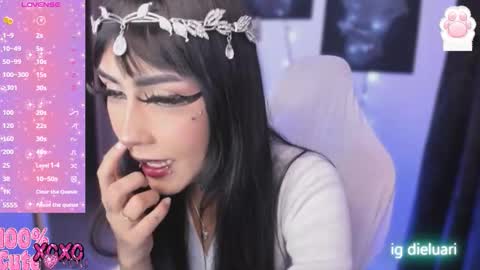  luarii   online show from November 13, 2025, 4:44 am