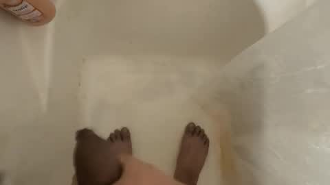 69angel96 online show from December 2, 2025, 5:57 am