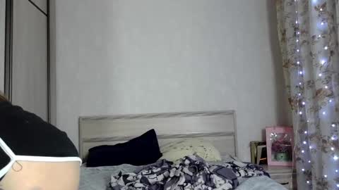 Adriana online show from February 3, 2025, 8:57 pm