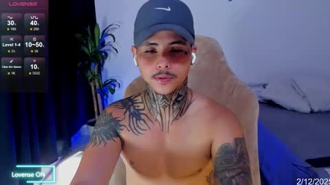 Stefan online show from December 2, 2025, 9:10 pm