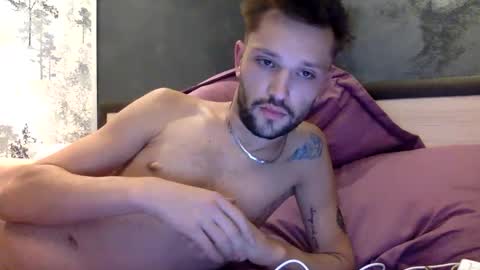 Kriss online show from October 4, 2025, 7:34 pm