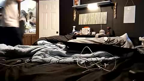 7lairddip online show from March 5, 2026, 2:07 am