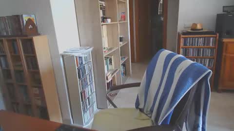  Papi  online show from October 19, 2025, 9:32 am