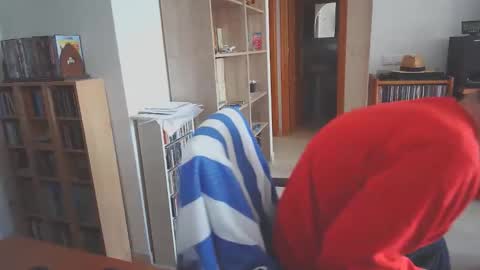  Papi  online show from November 16, 2025, 9:26 am