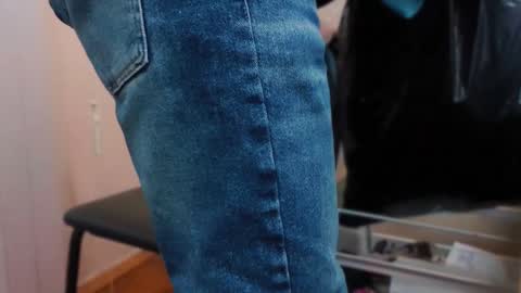 bob big head online show from December 13, 2024, 3:43 pm