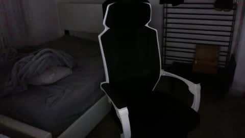 8cha online show from February 17, 2025, 10:51 am