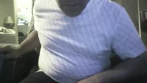 8inchthrobbincock online show from December 1, 2025, 11:48 am