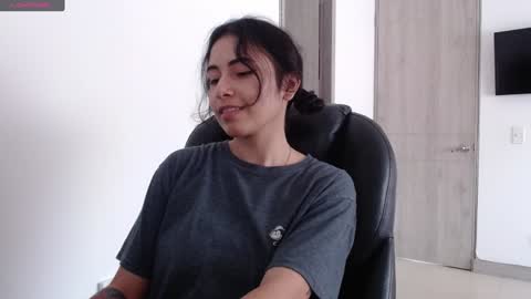 Addison  online show from December 24, 2024, 6:28 pm