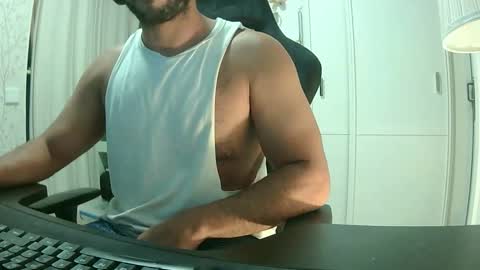 Arturo online show from December 3, 2025, 9:13 pm