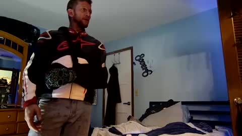 8over6 online show from January 3, 2025, 4:33 am