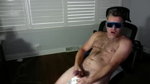 9nchcocknballs online show from November 3, 2025, 7:37 pm