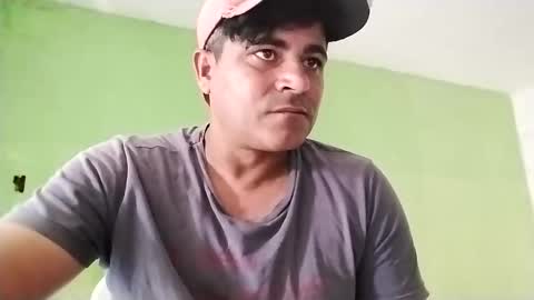 9vinhocamshow online show from December 2, 2024, 4:42 pm