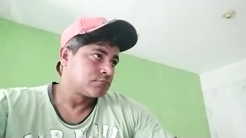 9vinhocamshow online show from December 14, 2024, 12:23 pm