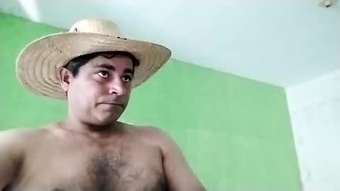 9vinhocamshow online show from December 31, 2024, 3:31 pm