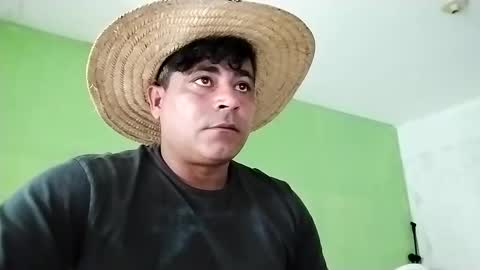 9vinhocamshow online show from February 9, 2025, 11:36 am