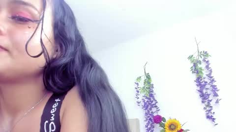 JADE online show from December 2, 2025, 6:47 pm