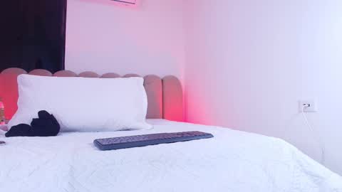  abby rouss online show from November 19, 2025, 3:06 am