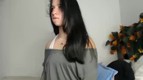 Snapshot of _abrill_20 chatting on October 16, 2025, 4:02 am _abrill_20 online show from October 16, 2025, 4:02 am