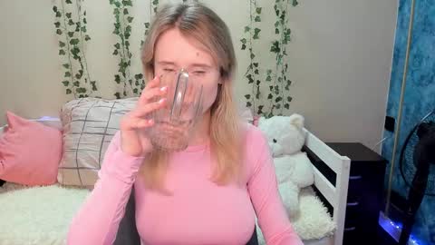 adel online show from March 10, 2025, 9:51 pm