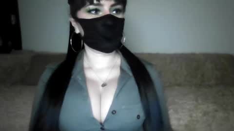 Snapshot of _adela_c chatting on January 8, 2025, 7:13 pm Adela online show from January 8, 2025, 7:13 pm