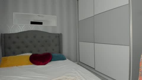 Snapshot of _adelle chatting on September 25, 2025, 12:09 pm Adelle online show from September 25, 2025, 12:09 pm