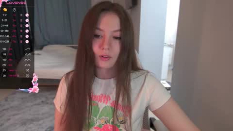 Emy online show from October 21, 2025, 6:36 am