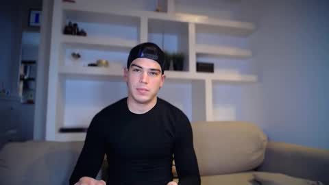 _aesthetic online show from February 3, 2026, 3:39 pm