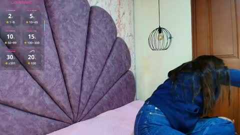 Snapshot of _alaia_collway_ chatting on May 13, 2026, 12:13 pm Alaia online show from May 13, 2026, 12:13 pm