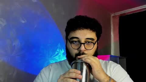 Snapshot of _alan_bear_ chatting on December 16, 2024, 8:09 am Alan online show from December 16, 2024, 8:09 am