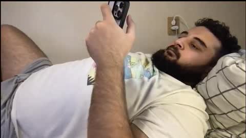 Snapshot of _alan_bear_ chatting on October 7, 2025, 8:11 am Alan online show from October 7, 2025, 8:11 am