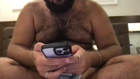 Snapshot of _alan_bear_ chatting on April 28, 2026, 7:08 pm Alan online show from April 28, 2026, 7:08 pm