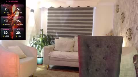 _alice_horny_ online show from September 30, 2025, 4:34 pm