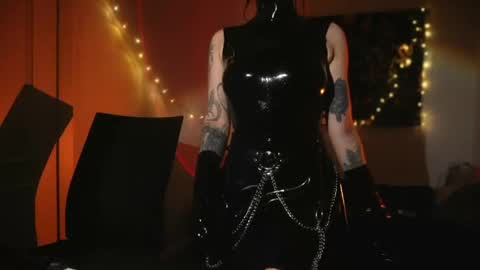 Snapshot of _alicemorrison_ chatting on June 2, 2026, 4:42 pm Alice Morrison Mistress Datura online show from June 2, 2026, 4:42 pm