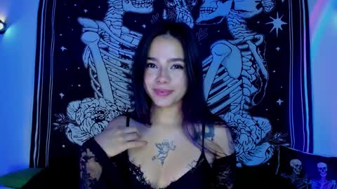 _alicesasha_ online show from December 19, 2025, 8:32 am